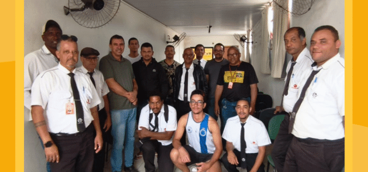 Treinamento de Direção Defensiva Treinamento de Direção Defensiva