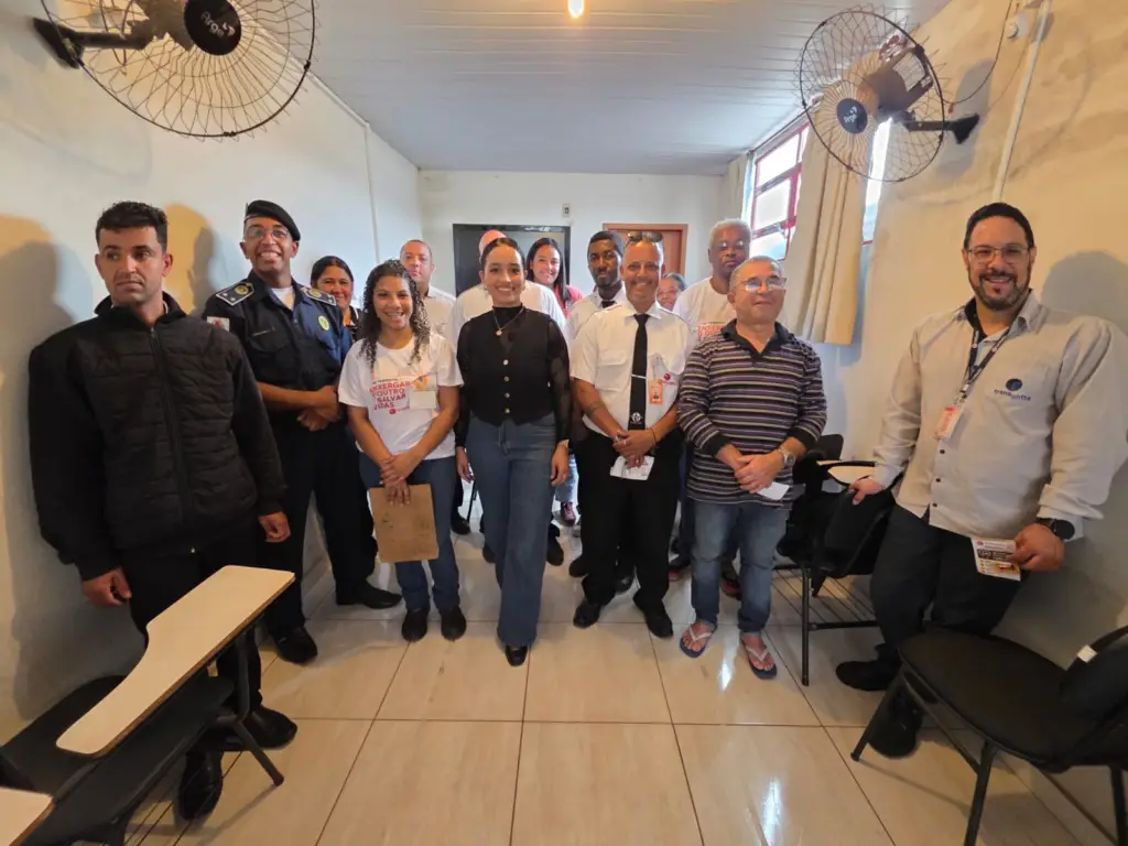 Motoristas da Transcotta participam de palestra sobre trânsito seguro em parceria com o Demutran