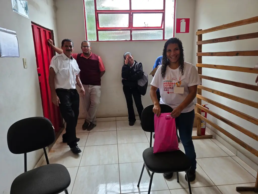 Motoristas da Transcotta participam de palestra sobre trânsito seguro em parceria com o Demutran