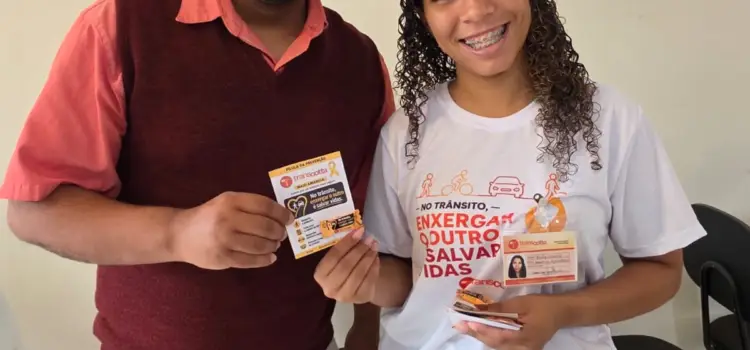Motoristas da Transcotta participam de palestra sobre trânsito seguro em parceria com o Demutran Motoristas da Transcotta participam de palestra sobre trânsito seguro em parceria com o Demutran